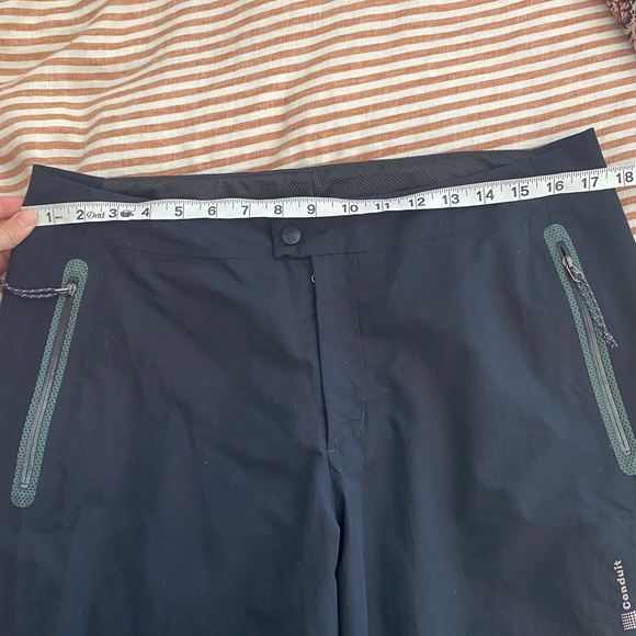 Mountain Hardwear snow pants conduit black nylon womens MEDIUM - Picture 12 of 16